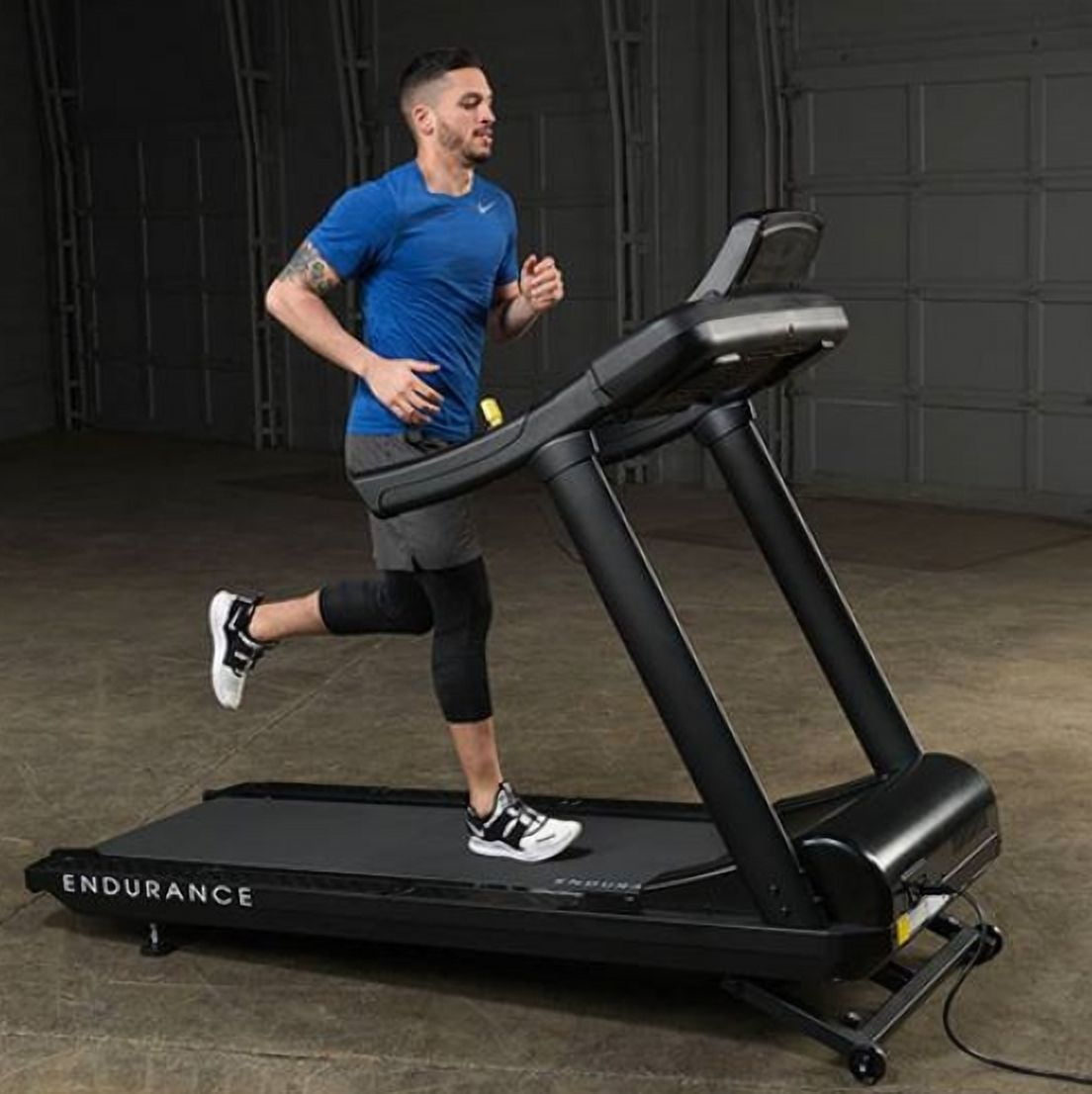 Body-Solid Endurance T150 Commercial Treadmill