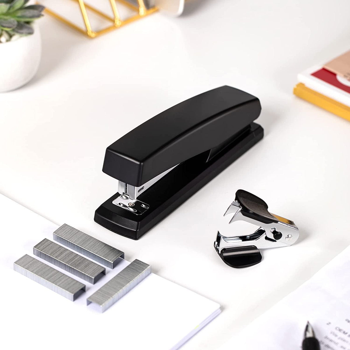 Deli Stapler, Desktop Stapler, Office Stapler, 20 Sheet Capacity, Includes 1000 Staples and Staple Remover, Black